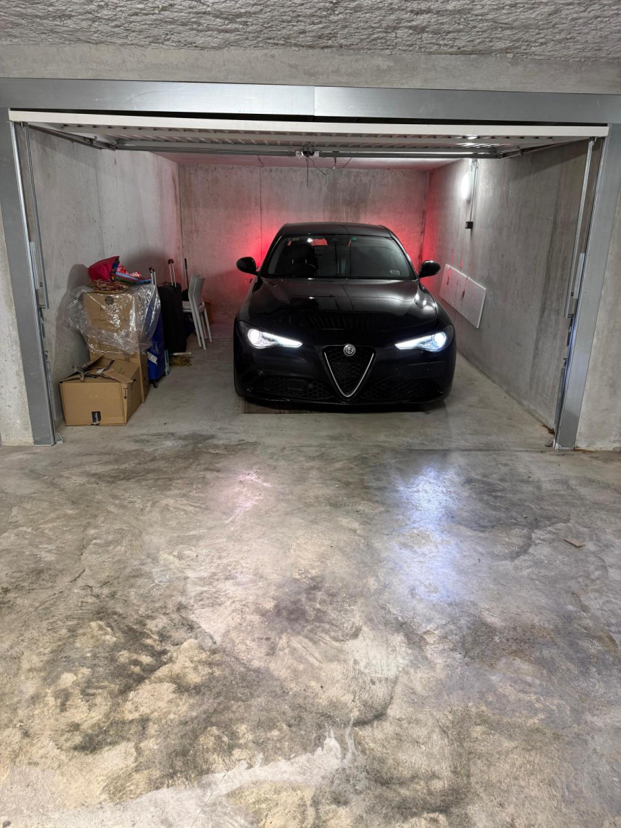 
                                                Location
                                                 Studio centre-ville Ferney Voltaire et garage