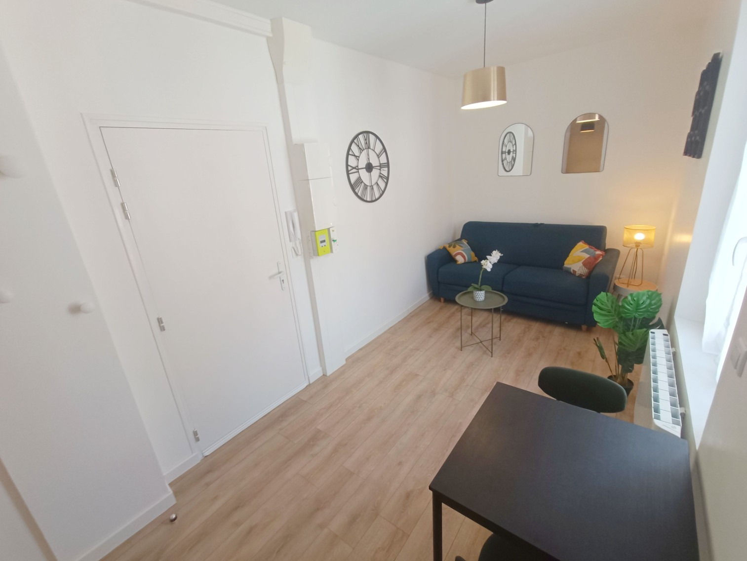 
                                                Location
                                                 Studio chaleureux meublé Amiens Sud