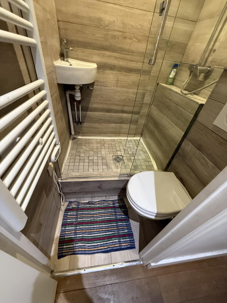 
                                                Location
                                                 Studio chic meublé Paris 15ᵉ près de la TourEiffel