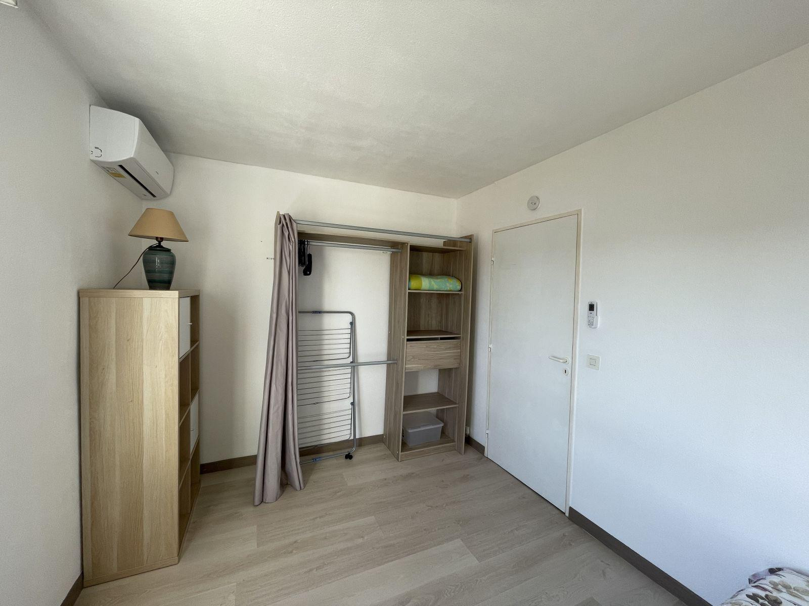 
                                                Location
                                                 Studio climatisé
