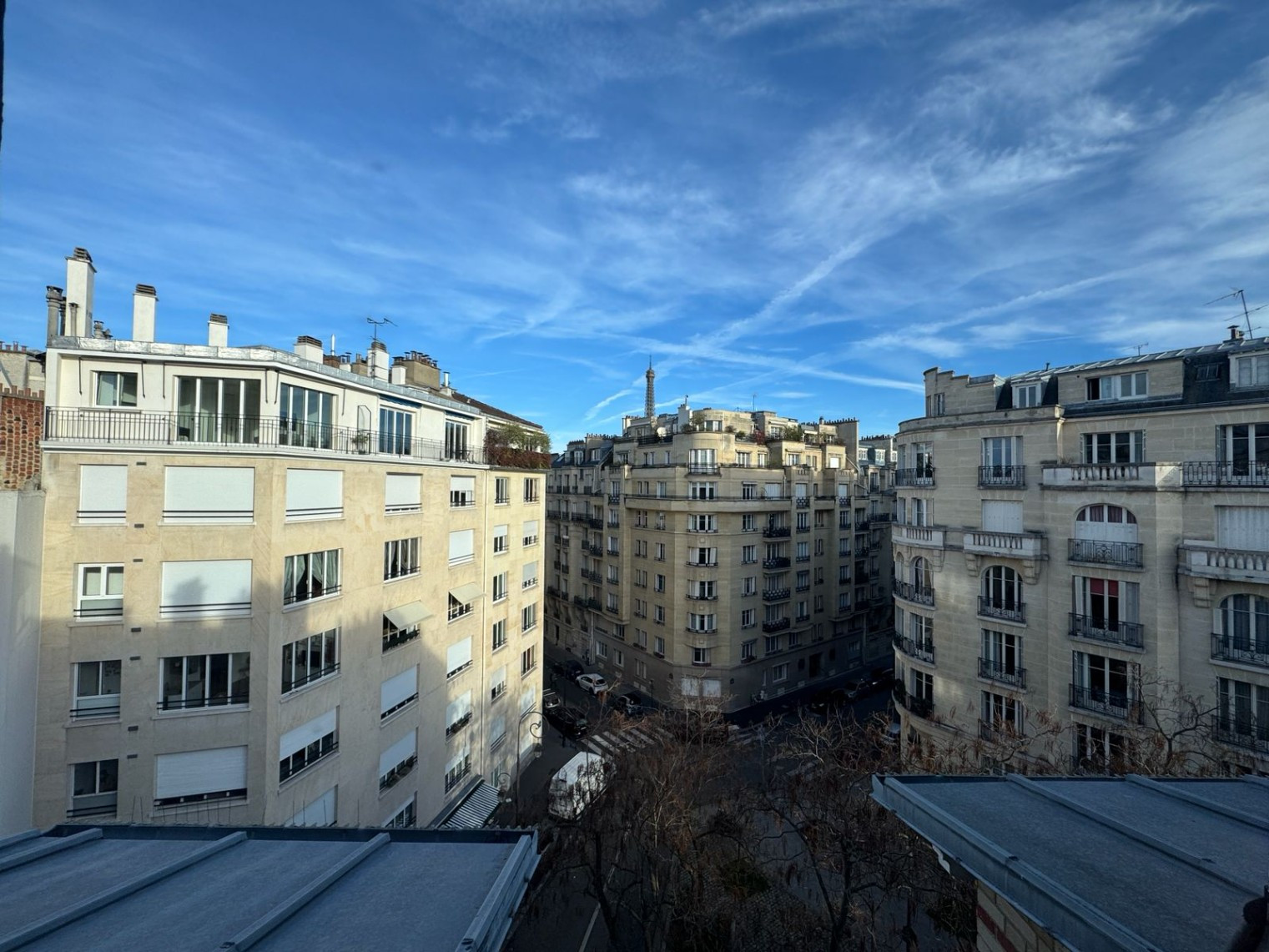 
                                                Vente
                                                 Studio - Cœur de Passy - Vue Tour Eiffel