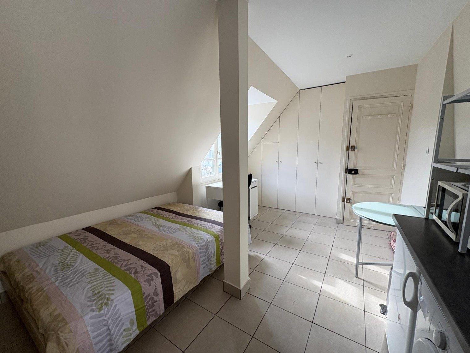 
                                                Vente
                                                 Studio - Cœur de Passy - Vue Tour Eiffel