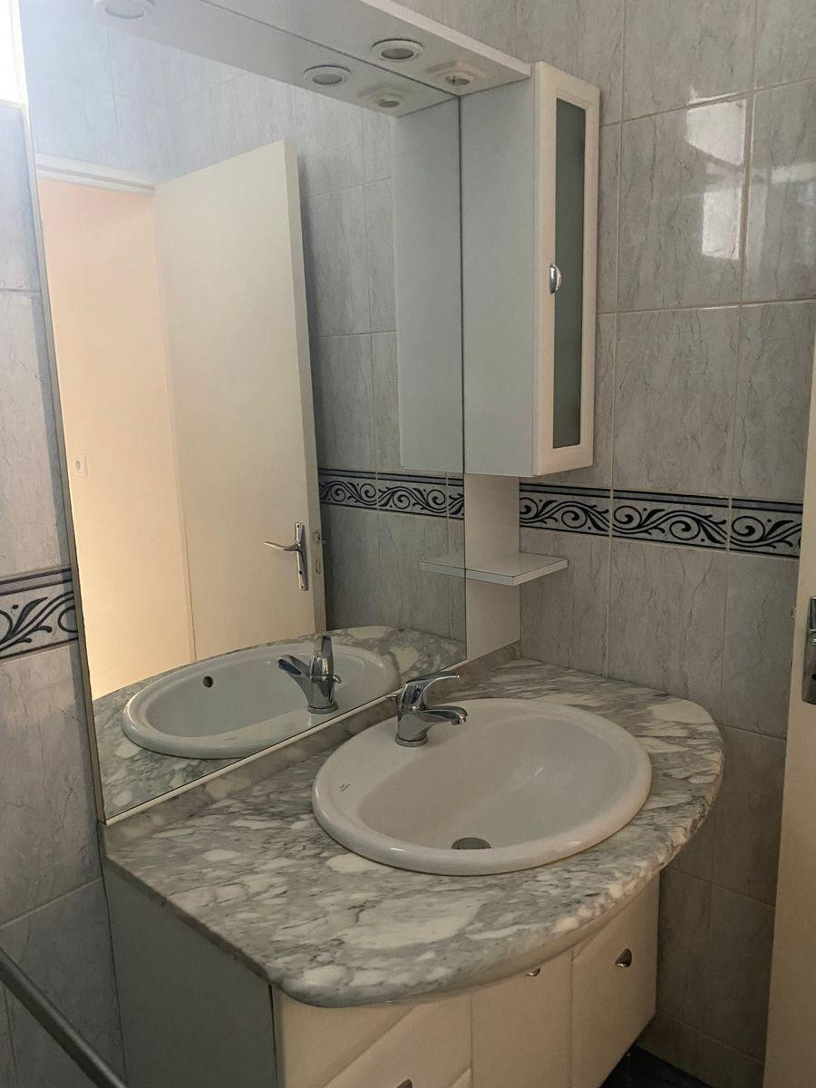 
                                                Location
                                                 Studio confortable dans quartier calme