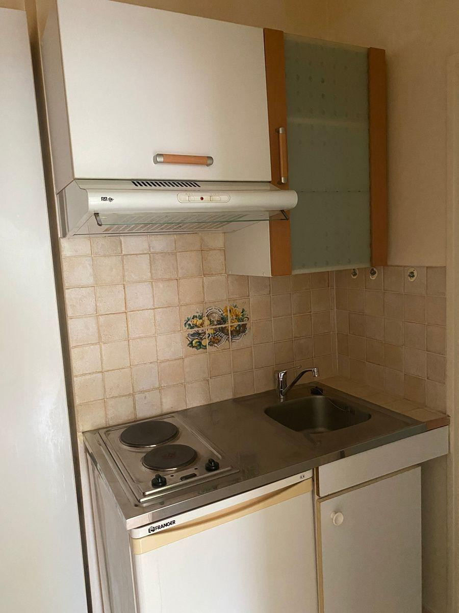 
                                                Location
                                                 Studio confortable dans quartier calme