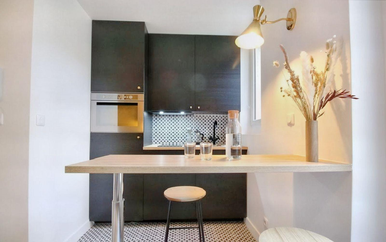 
                                                Location
                                                 Studio confortable et lumineux, design architecte