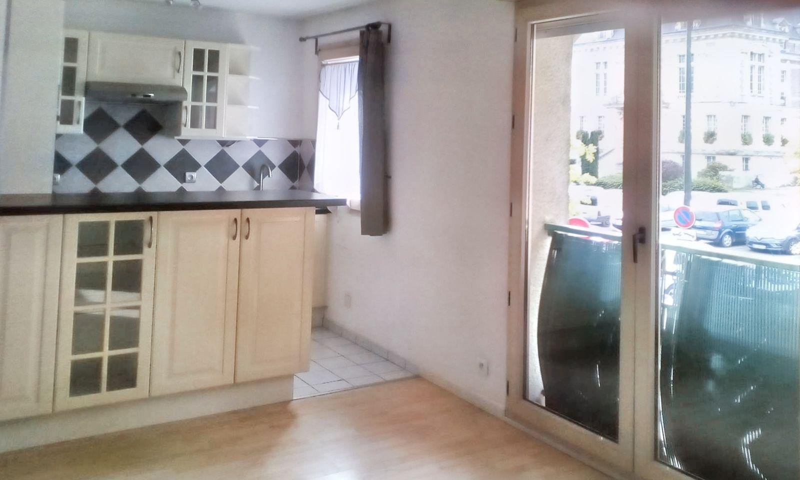 
                                                Location
                                                 Studio Corbeil-Essonnes