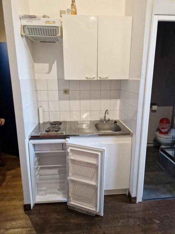 
                                                Location
                                                 Studio cosy et bien placé