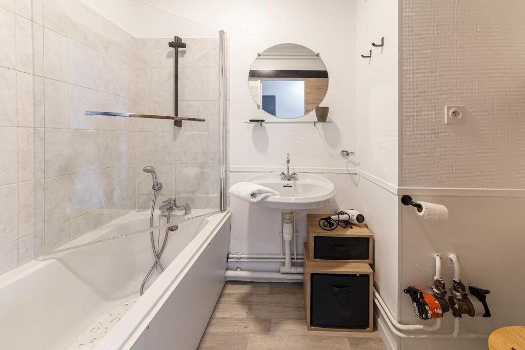 
                                                Location
                                                 Studio cosy et confortable