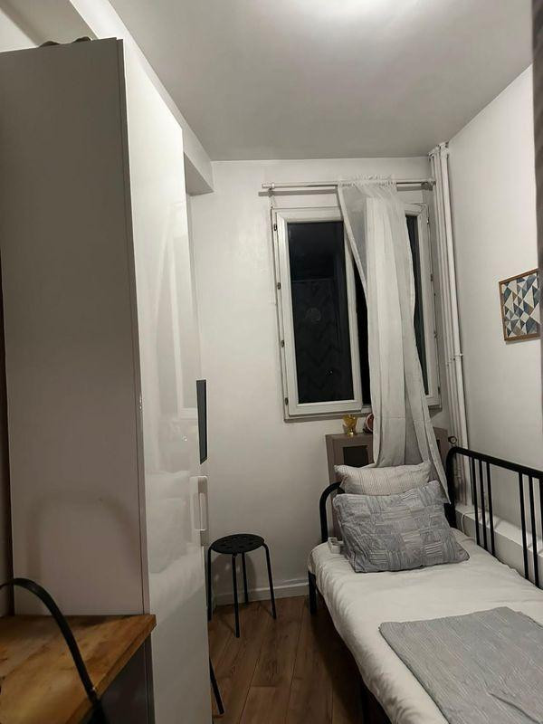 
                                                Location
                                                 Studio cosy proche Champs Elysées