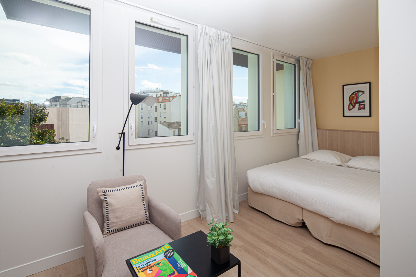 
                                                Location
                                                 Studio d'angle côté jardin avec rooftop, salle de sport, home cinéma, services de ménage et maintenance dans une résidence neuve en colivinG (loyer tout inclus)