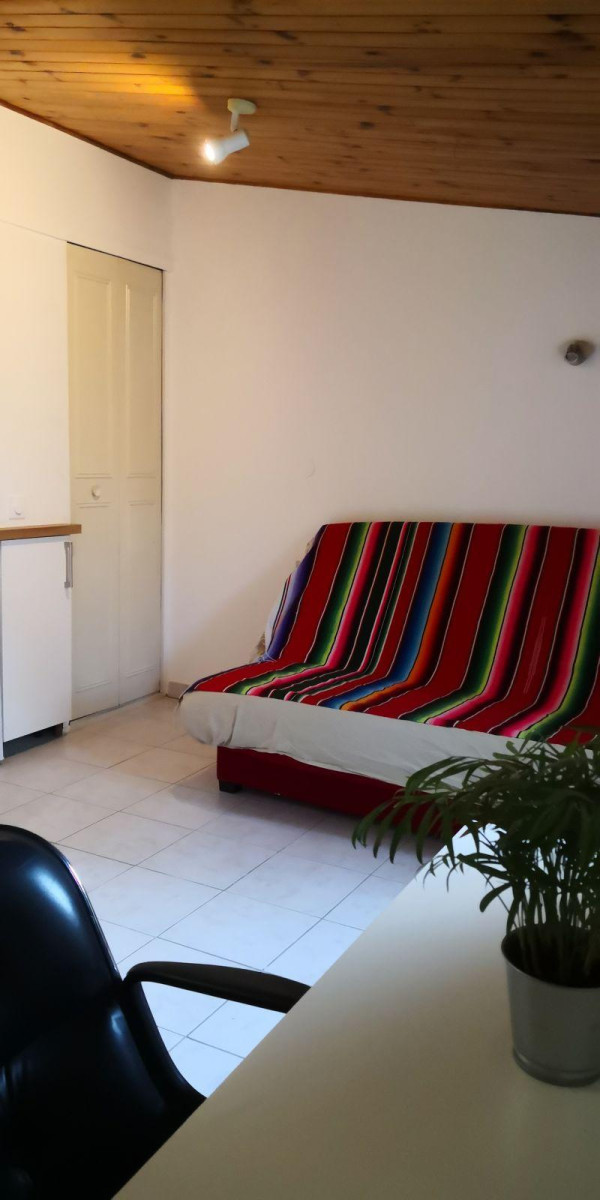 
                                                Colocation
                                                 Studio dans le jardin indépendant