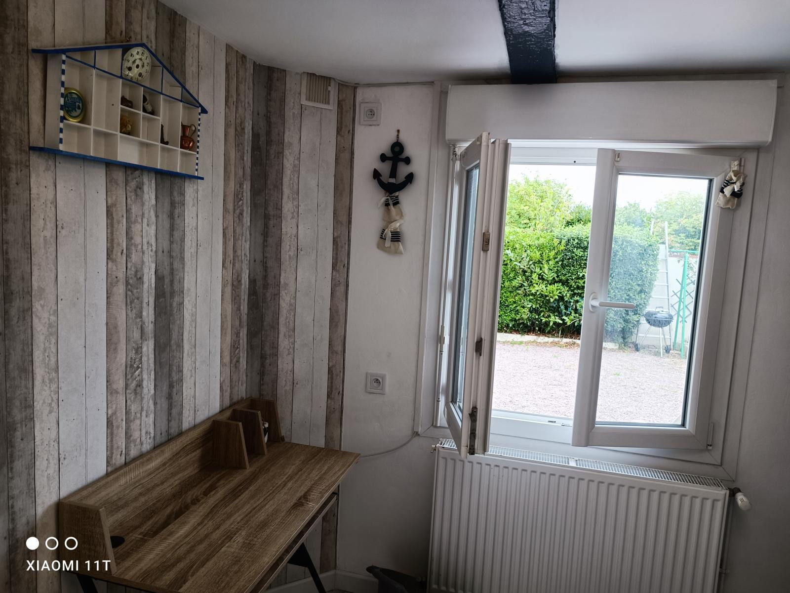 
                                                Location
                                                 Studio dans  propriété avec grand jardin