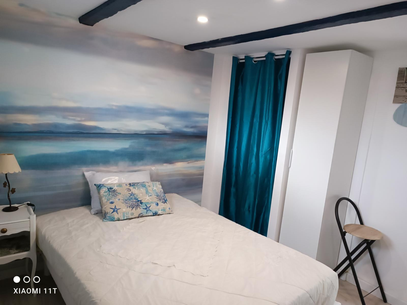 
                                                Location
                                                 Studio dans  propriété avec grand jardin