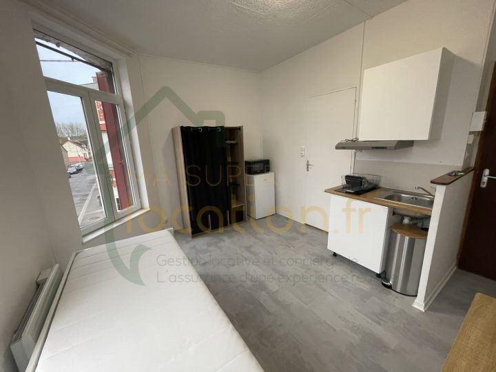 
                                                Location
                                                 Studio dans un quartier calme de SAINT-QUENTIN