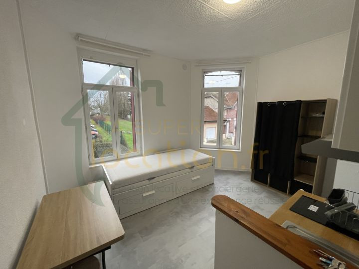 
                                                Location
                                                 Studio dans un quartier calme de SAINT-QUENTIN