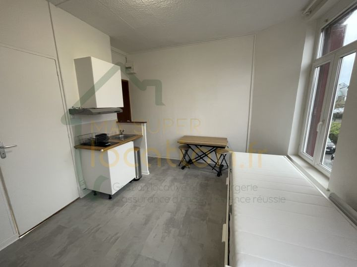 
                                                Location
                                                 Studio dans un quartier calme de SAINT-QUENTIN