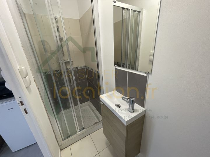 
                                                Location
                                                 Studio dans un quartier calme de SAINT-QUENTIN