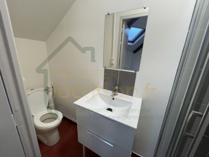 
                                                Location
                                                 Studio dans un quartier calme de SAINT-QUENTIN