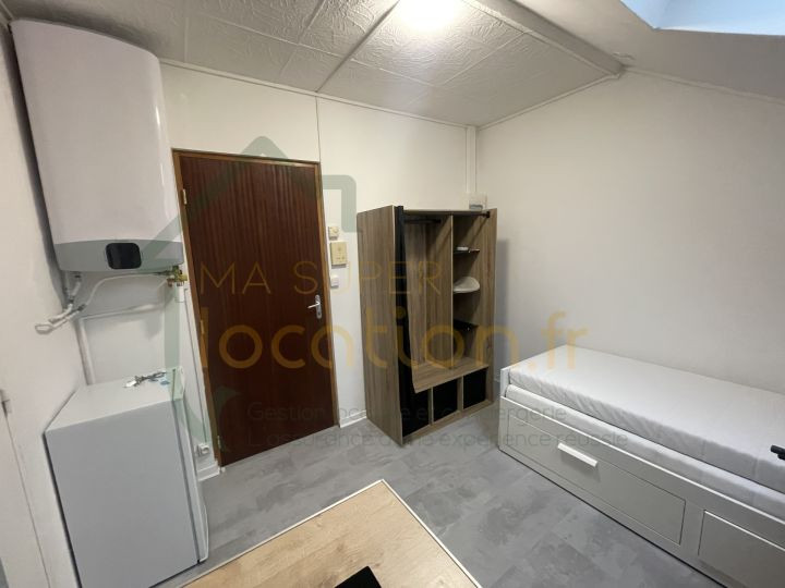 
                                                Location
                                                 Studio dans un quartier calme de SAINT-QUENTIN