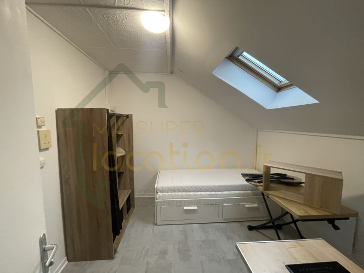 
                                                Location
                                                 Studio dans un quartier calme de SAINT-QUENTIN