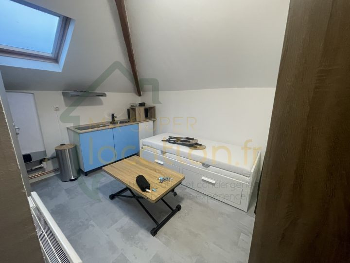 
                                                Location
                                                 Studio dans un quartier calme de SAINT-QUENTIN