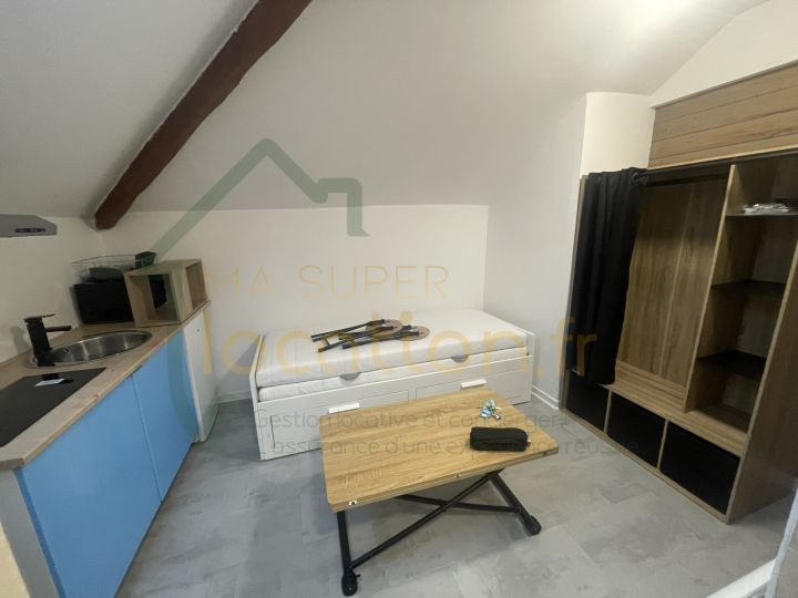 
                                                Location
                                                 Studio dans un quartier calme de SAINT-QUENTIN