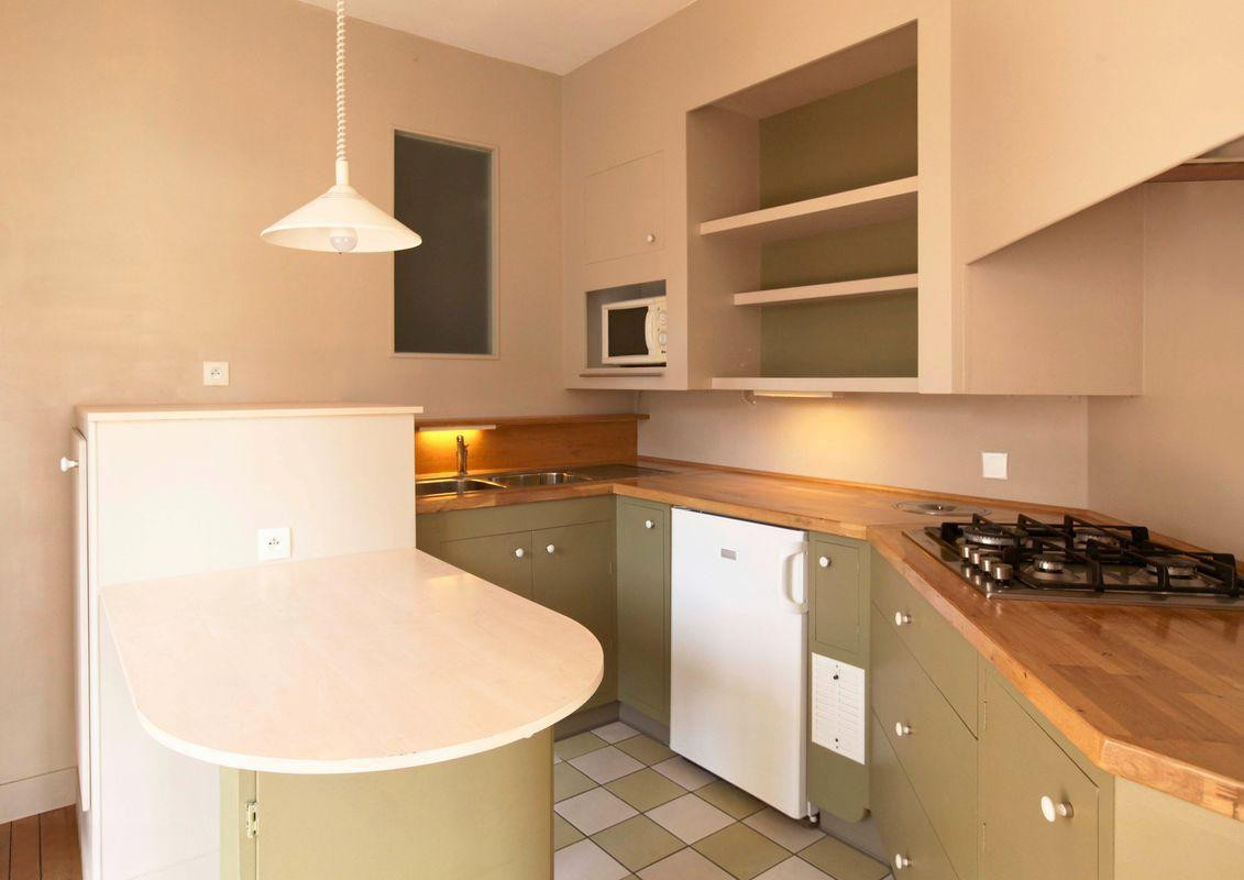 
                                                Location
                                                 Studio d'architecte avec terrasse, 30m2