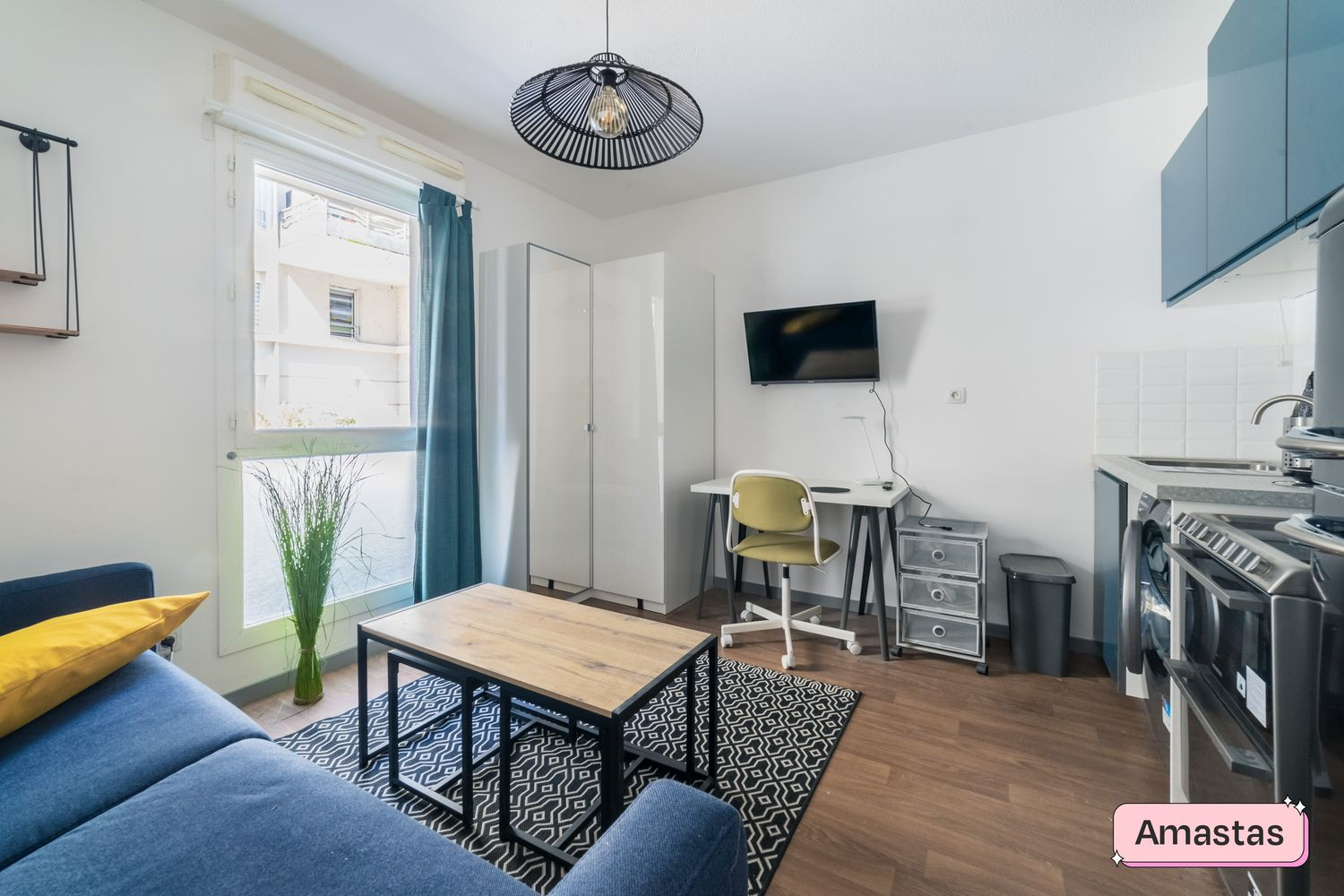 
                                                Location
                                                 STUDIO DE 18M2 MEUBLE ET EQUIPE SUR VILLEURBANNE - 169471