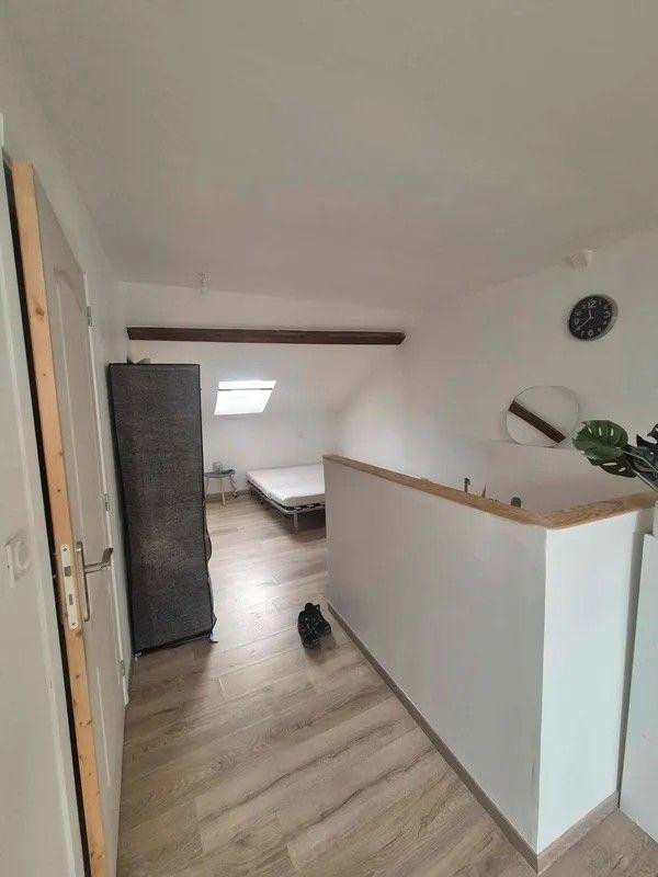 
                                                Location
                                                 Studio de 19m² à Bellegarde