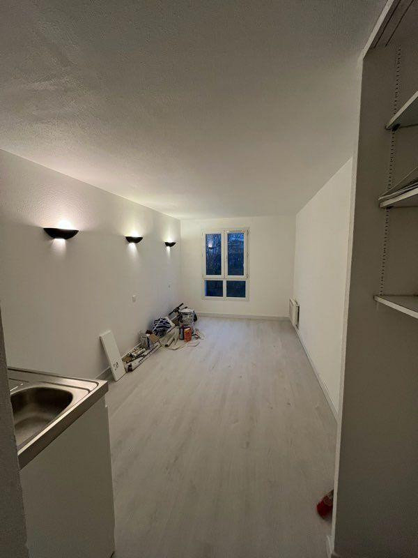 
                                                Location
                                                 Studio de 19m²  idéal étudiant ou jeune couple