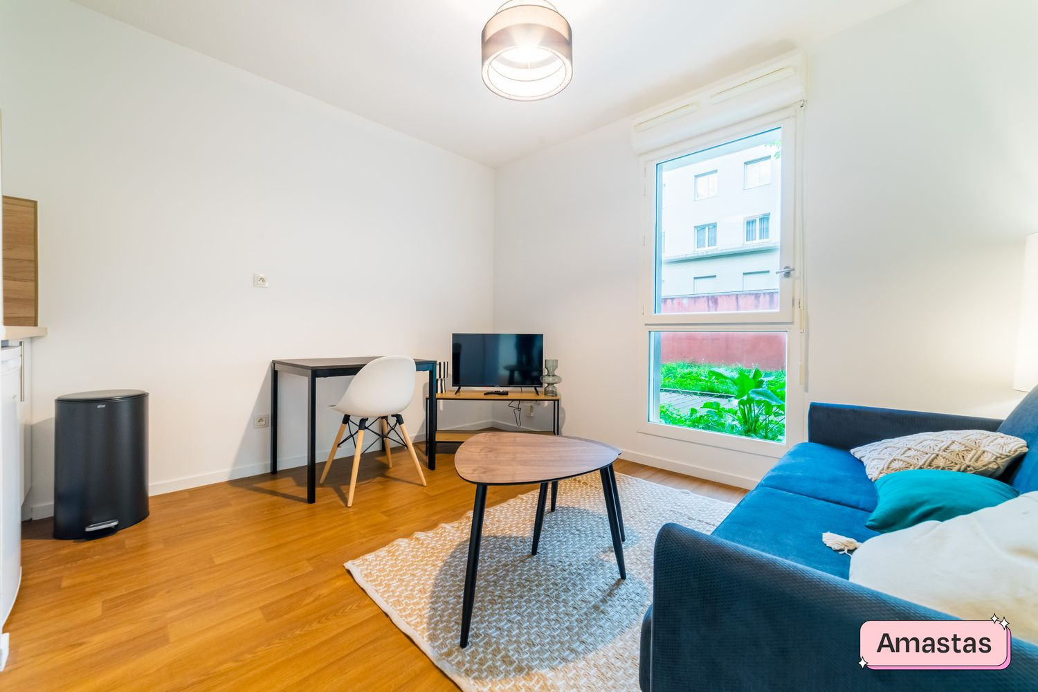 
                                                Location
                                                 STUDIO DE 19M2 ENTIEREMENT RENOVE ET MEUBLE SUR VILLEURBANNE - 169685