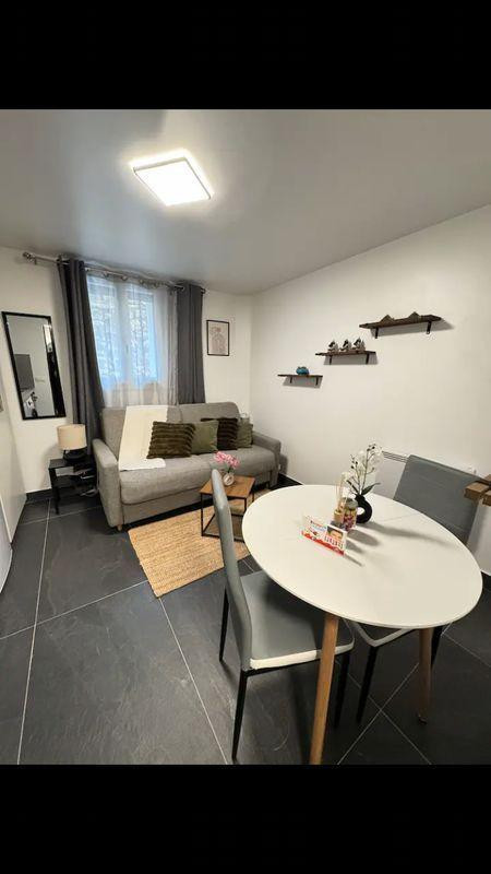 
                                                Location
                                                 Studio de 21 m² meublé (étudiant)