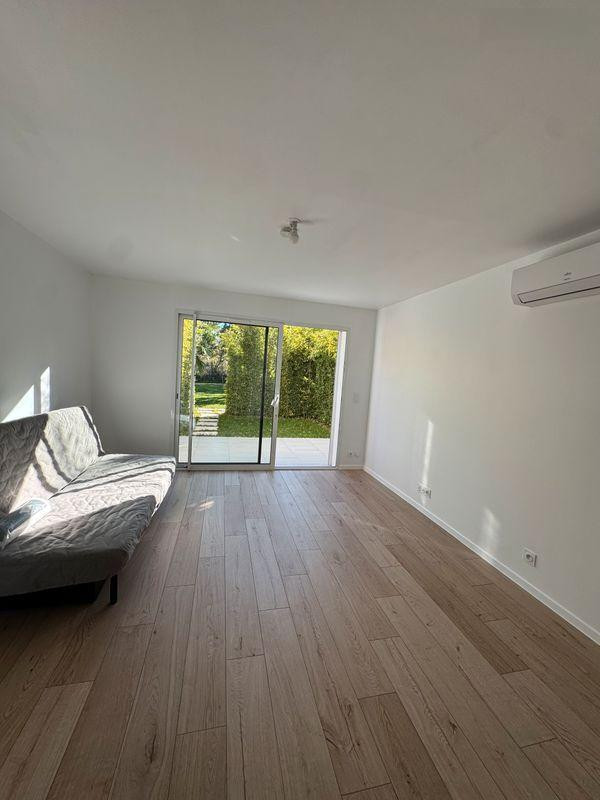 
                                                Location
                                                 Studio de 25 m2 avec terrasse et jardin