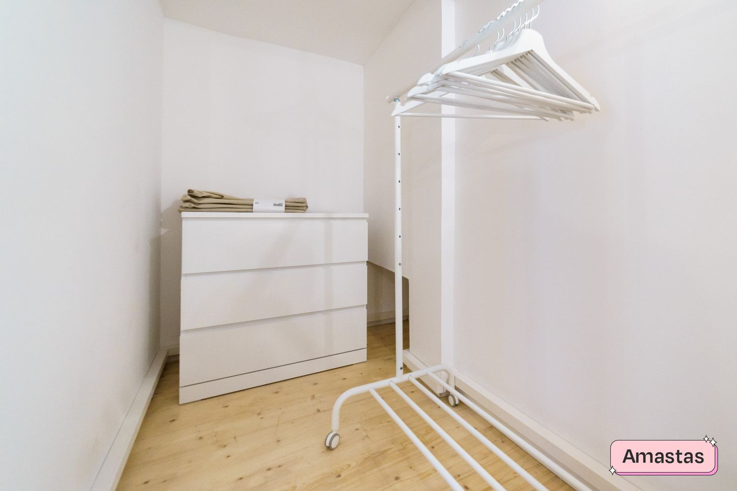 
                                                Location
                                                 STUDIO DE 28 M2 EN PLEIN COEUR DE LYON - 169779