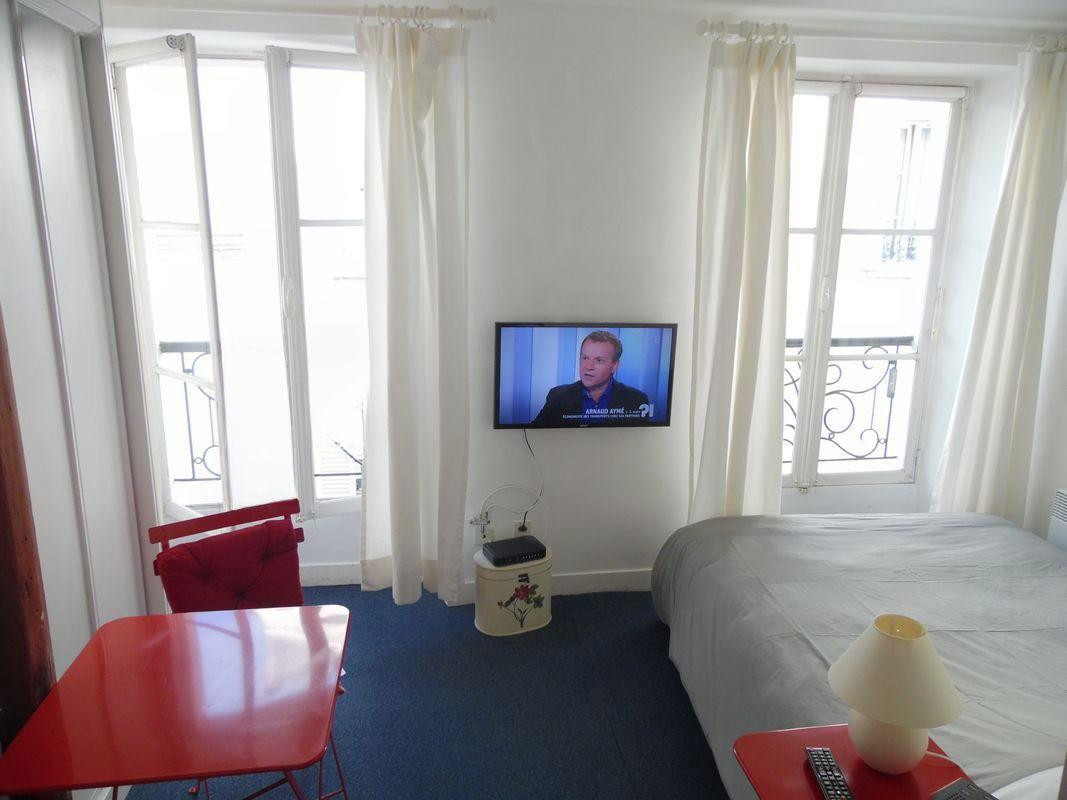 
                                                Location
                                                 Studio de charme coeur de paris