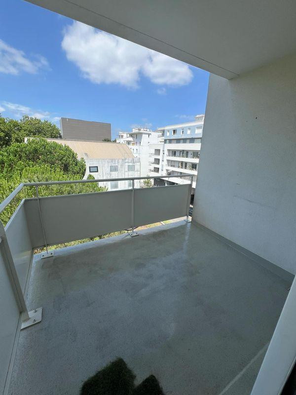 
                                                Location
                                                 Studio disponible immédiatement