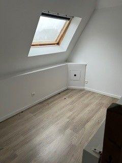 
                                                Location
                                                 Studio dupleix