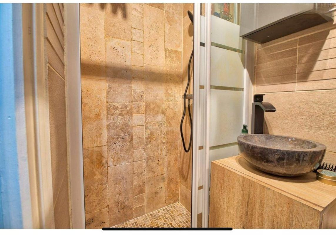 
                                                Location
                                                 Studio Duplex - Rue Saint Claude - Paris 3e