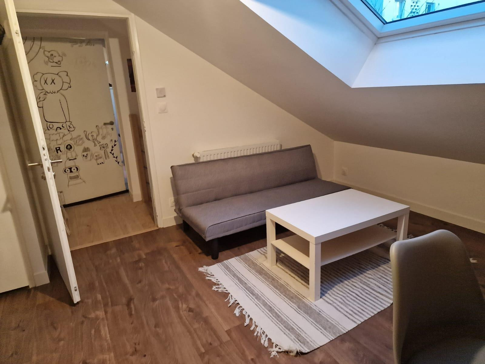 
                                                Colocation
                                                 Studio en colocation Reze proche centre ville