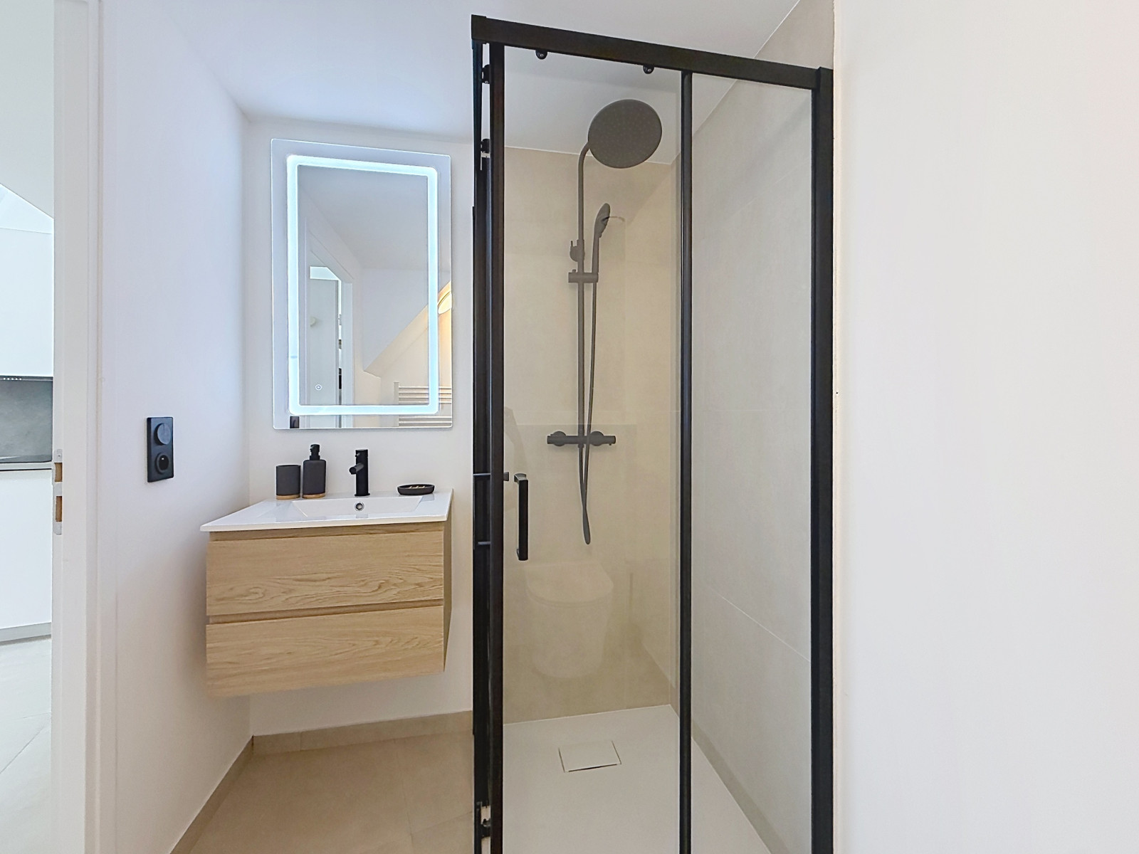 
                                                Location
                                                 Studio en duplex neuf à louer à Riquier