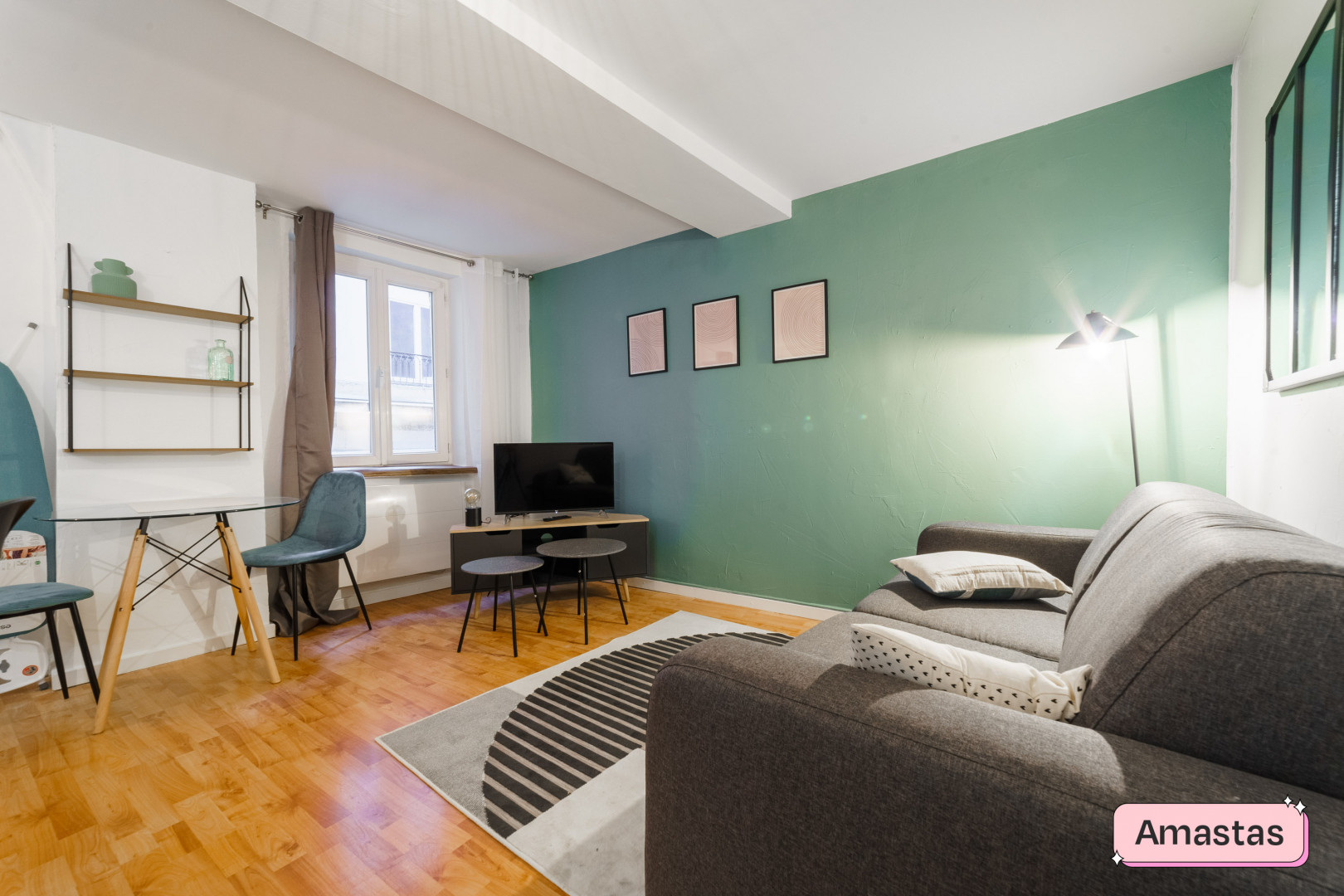 
                                                Location
                                                 STUDIO EN PLEIN COEUR DE LYON 1 DE 21 M2 - 169842