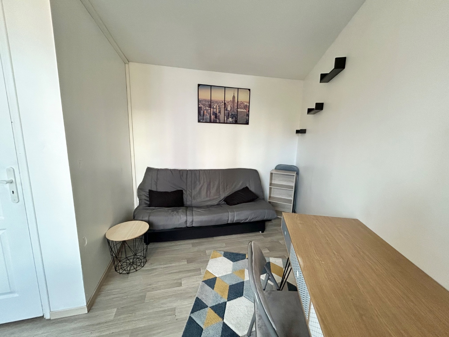 
                                                Location
                                                 Studio en plein cœur de Saint Leu