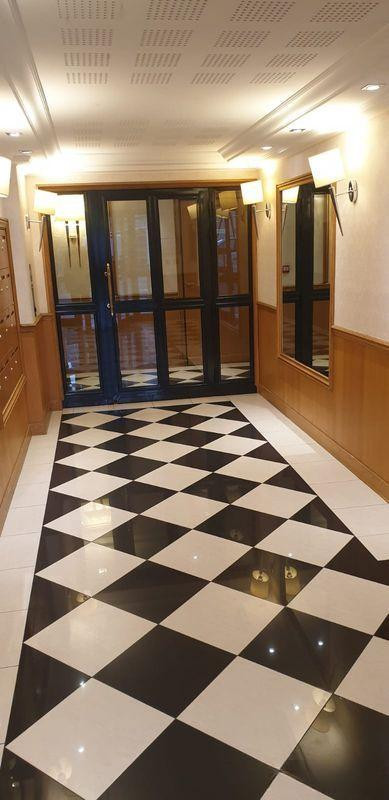 
                                                Location
                                                 Studio en RdC avec terrasse proche centre ville