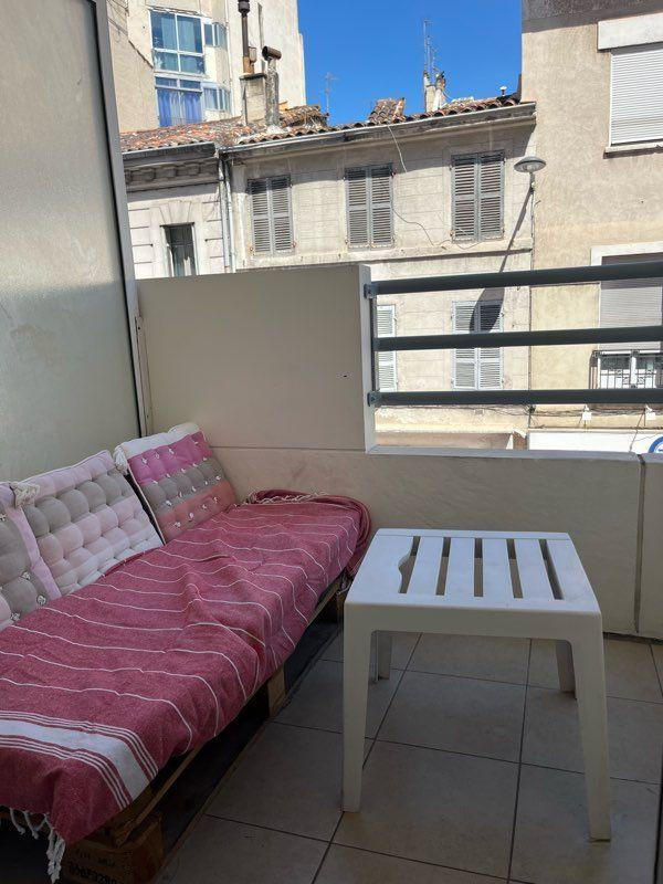 
                                                Location
                                                 Studio étudiant