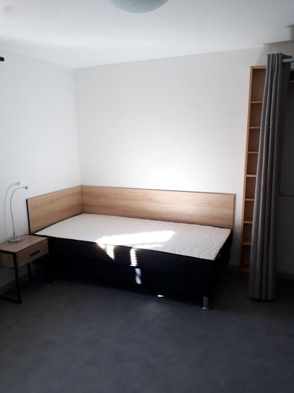 
                                                Location
                                                 Studio etudiant gentilly