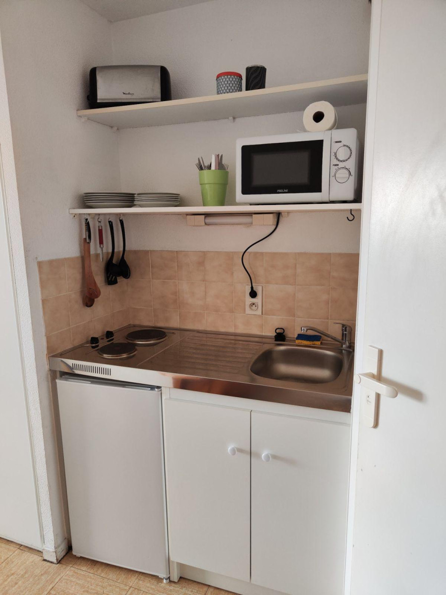 
                                                Location
                                                 STUDIO ETUDIANT MEUBLE