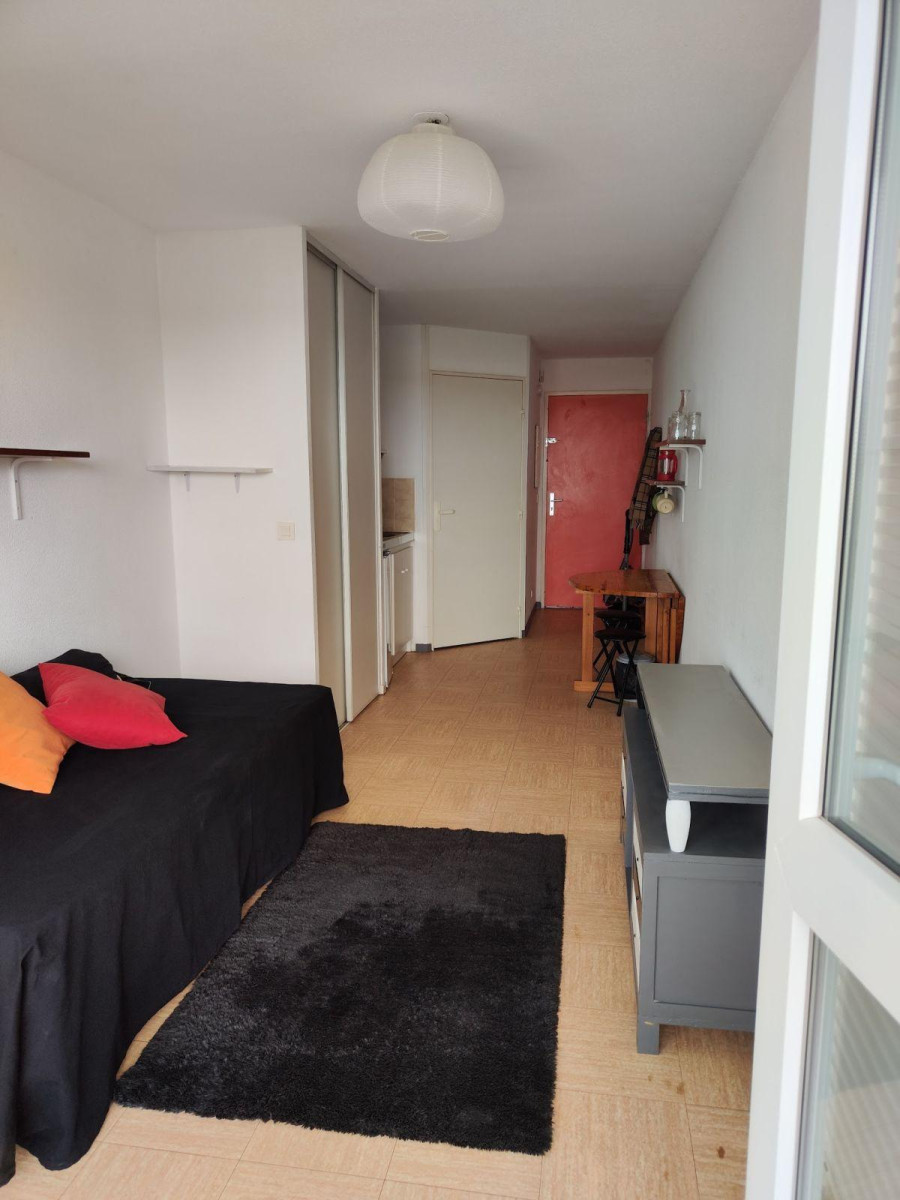 
                                                Location
                                                 STUDIO ETUDIANT MEUBLE