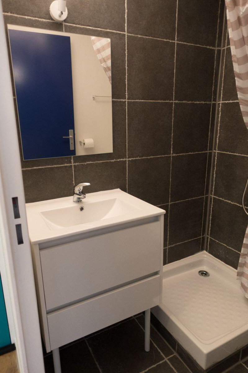 
                                                Location
                                                 Studio étudiant proche des centres universitaires