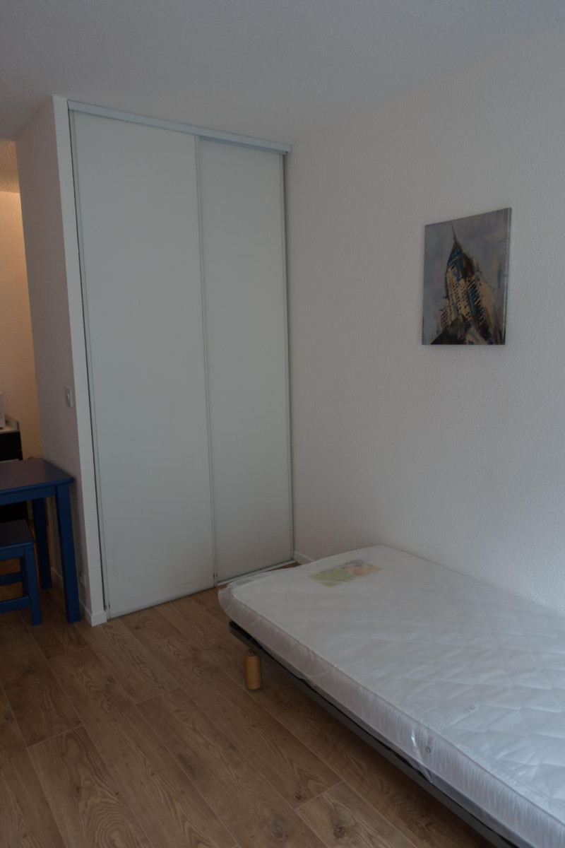 
                                                Location
                                                 Studio étudiant proche des centres universitaires