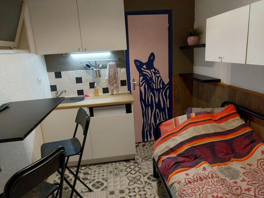 
                                                Location
                                                 Studio ETUDIANT (proche LA CATHO)